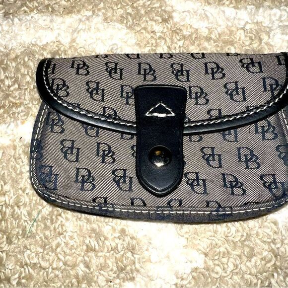 Dooney & Bourke Handbags - Vintage Dooney & Bourke coin purse